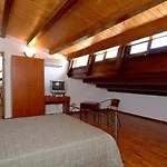 Vicere Speciale Bed & Breakfast 4*